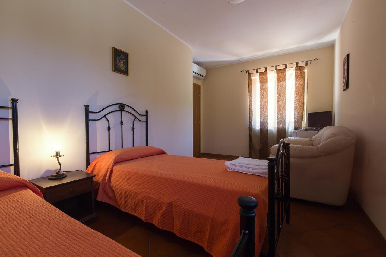 Turismo Rurale Il Sole Villa Sant'Angelo di Brolo Cameră foto