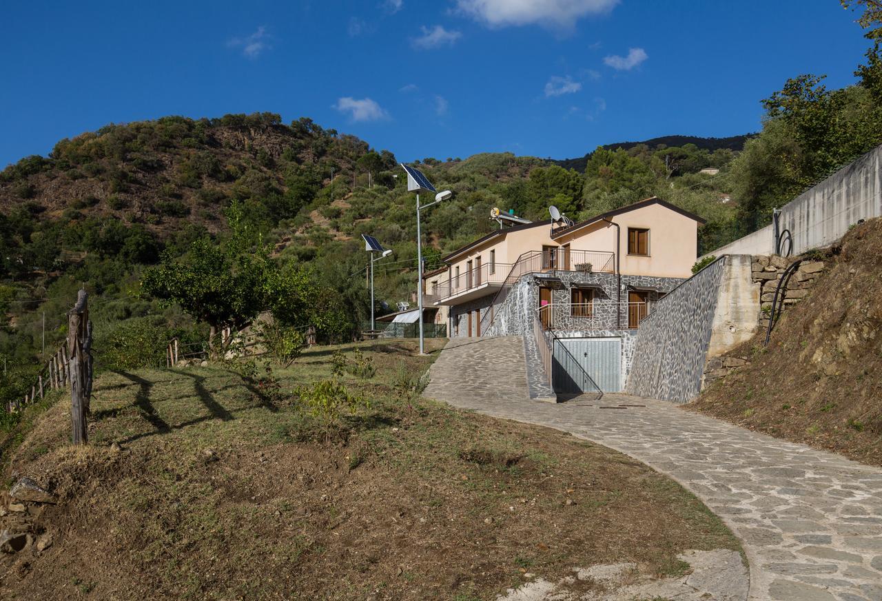 Turismo Rurale Il Sole Villa Sant'Angelo di Brolo Exterior foto